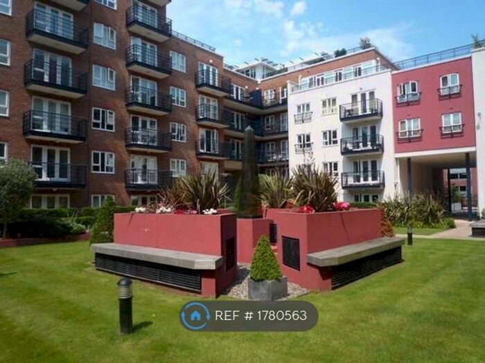 2 Bedroom Flat To Rent In Kingston, Kingston-Upon-Thames, KT2