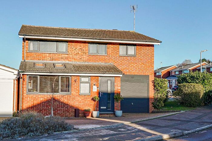 4 Bedroom Detached House For Sale In The Stile, Heath And Reach, Leighton Buzzard, LU7