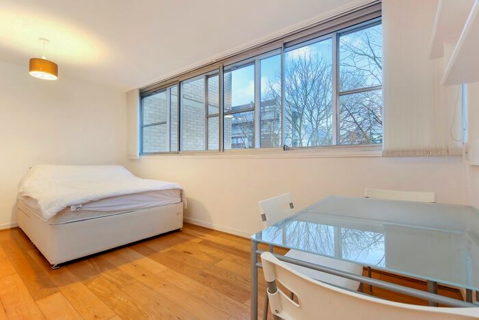 1 Bedroom Flat To Rent In North Rise, St George's Fields, London W2