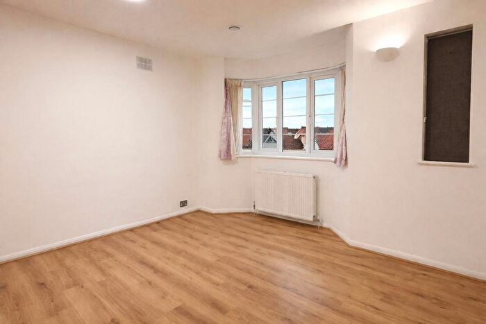 1 Bedroom Flat To Rent In Granville Road, North Finchley, N12