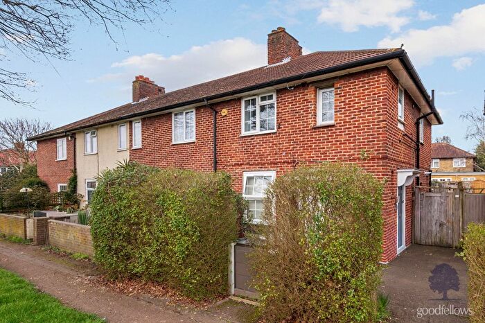 1 Bedroom Maisonette To Rent In Canterbury Road, Morden, SM4