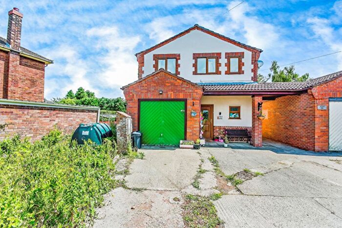 3 Bedroom Flat For Sale In Dockings Holt, Lutton, Spalding, PE12