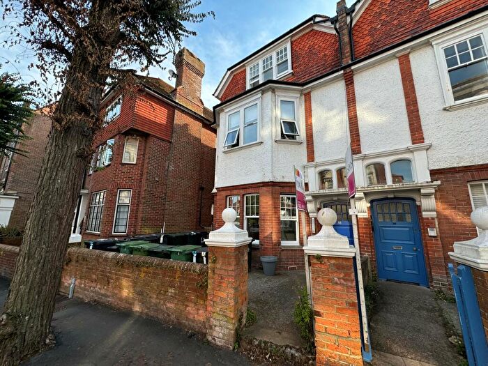 Flat To Rent In Meads Street, Eastbourne, BN20