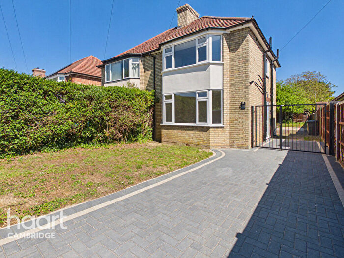 3 Bedroom Semi-Detached House For Sale In Kings Hedges Road, Cambridge, CB4