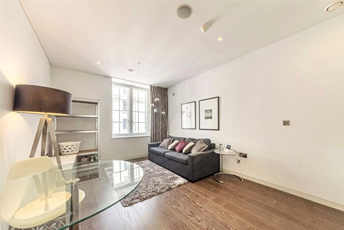 1 Bedroom Flat To Rent In Marconi House, London, WC2R