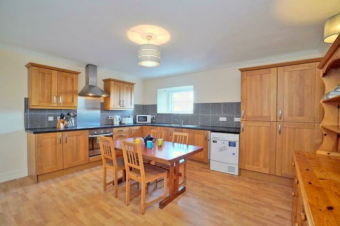 4 Bedroom Flat To Rent In King Street, Top Floor, AB24