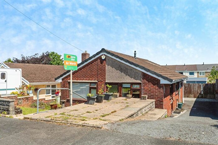 3 Bedroom Detached Bungalow For Sale In Telyn Aur, Morriston, Swansea, SA6