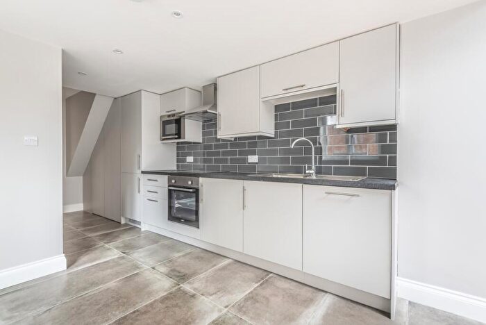 2 Bedroom Flat To Rent In Brockley Road, London, SE4