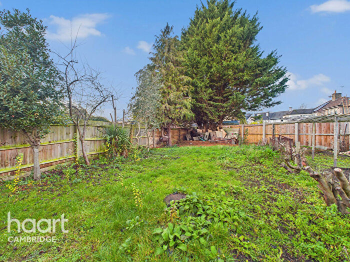 2 Bedroom Semi-Detached House For Sale In Garden Walk, Cambridge, CB4