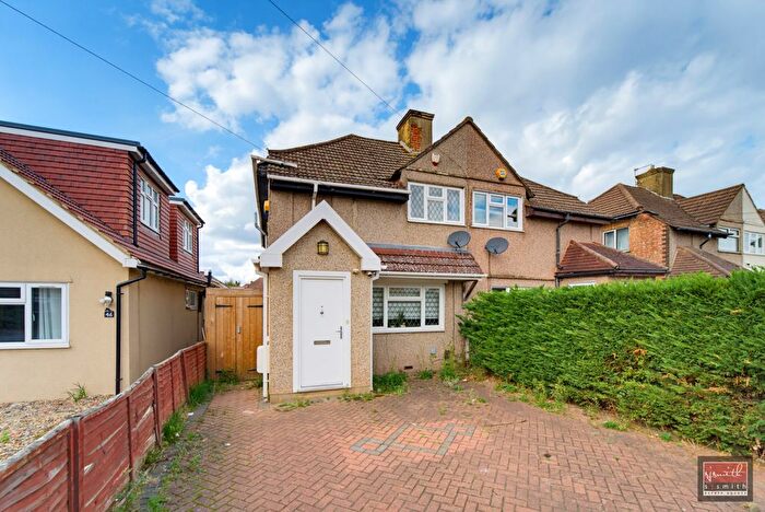 4 Bedroom Semi Detached House For Sale In Desford Way, Ashford, TW15
