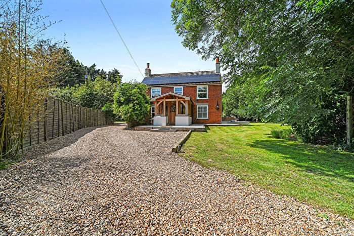 3 Bedroom Farm House For Sale In The Green, Tendring, CO16