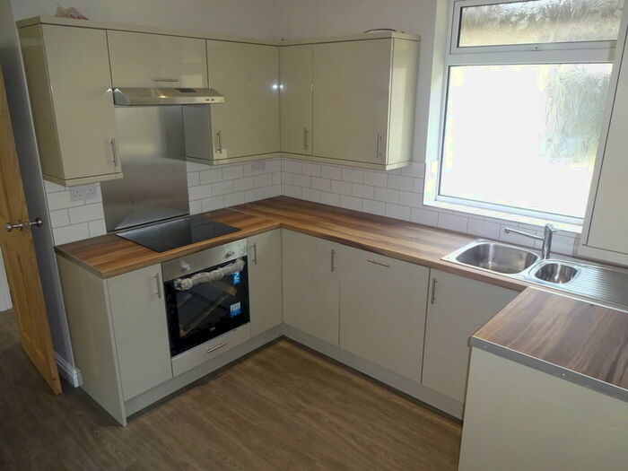 3 Bedroom Apartment To Rent In Abbeydale Road South, S17