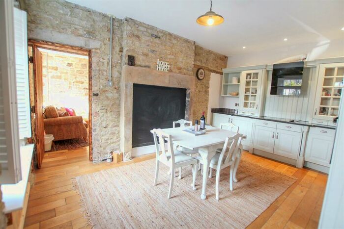 5 Bedroom Semi-Detached House For Sale In Demesnes, Barnard Castle, DL12