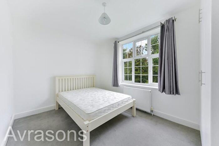 2 Bedroom Flat To Rent In Streatham Close, Streatham Hill, SW16