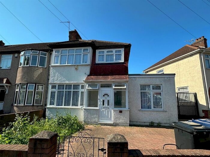 2 Bedroom Maisonette To Rent In Cornwall Avenue, Southall, Middlesex, UB1