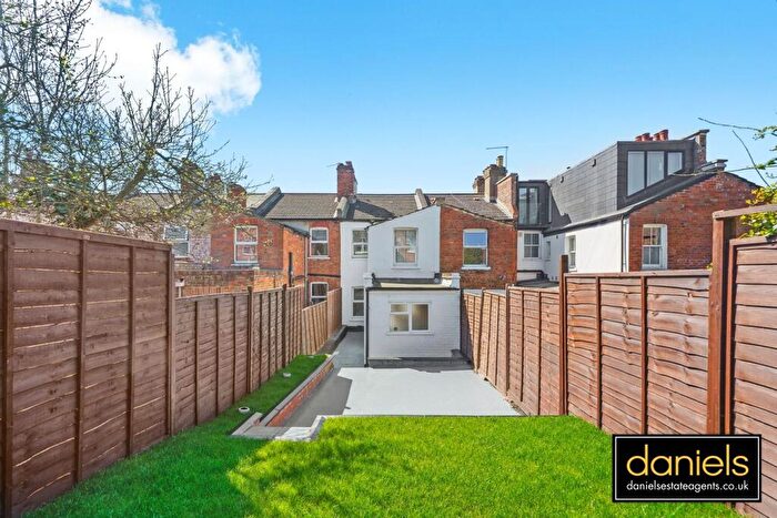 4 Bedroom Terraced House To Rent In Rucklidge Avenue, Harlesden, London, NW10