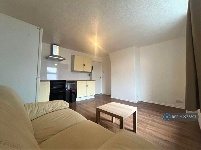 1 Bedroom Flat To Rent In Accrington Road, Blackburn, BB1