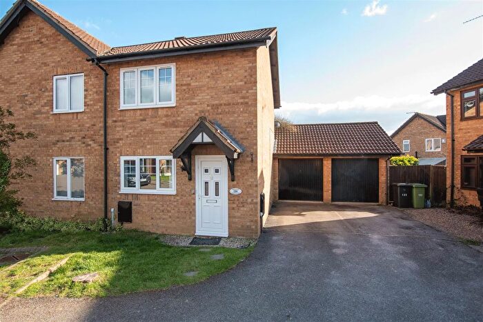 2 Bedroom Semi-Detached House To Rent In Chatsworth Drive, Wellingborough, NN8