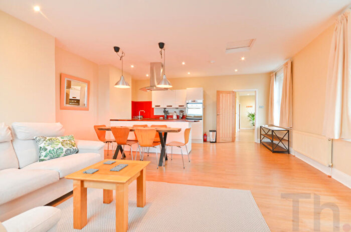 2 Bedroom Maisonette To Rent In Cowes, PO31