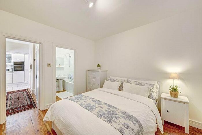 2 Bedroom Apartment To Rent In Fitzjohns Avenue, Hampstead, NW3