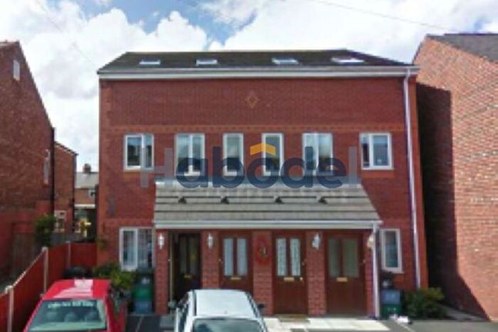 2 Bedroom Flat To Rent In Wilkinson Street, Westminster, Ellesmere Port, CH65