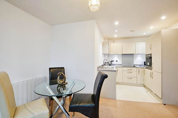 1 Bedroom Flat For Sale In Mason Way, Birmingham, West Midlands, B15