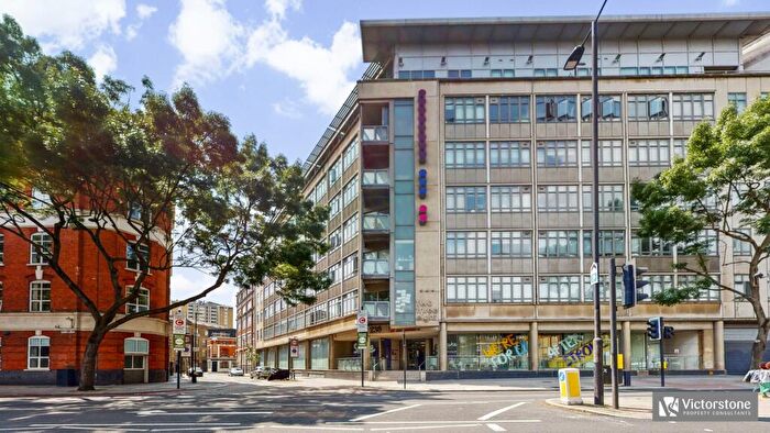 2 Bedroom Apartment To Rent In Lawrence House, City Road, Clerkenwell, London, EC1V