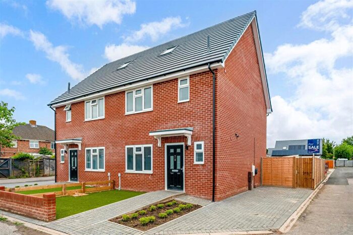 3 Bedroom Semi-Detached House For Sale In The Downsway, Portchester, PO16