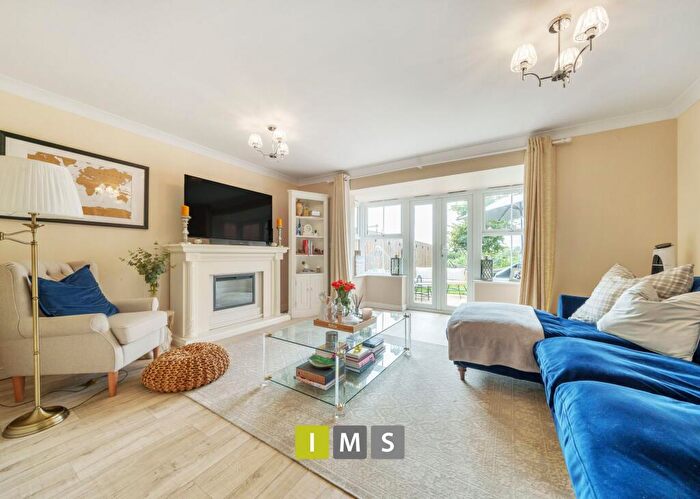 3 Bedroom Terraced House For Sale In Buchanan Road, Upper Arncott, OX25