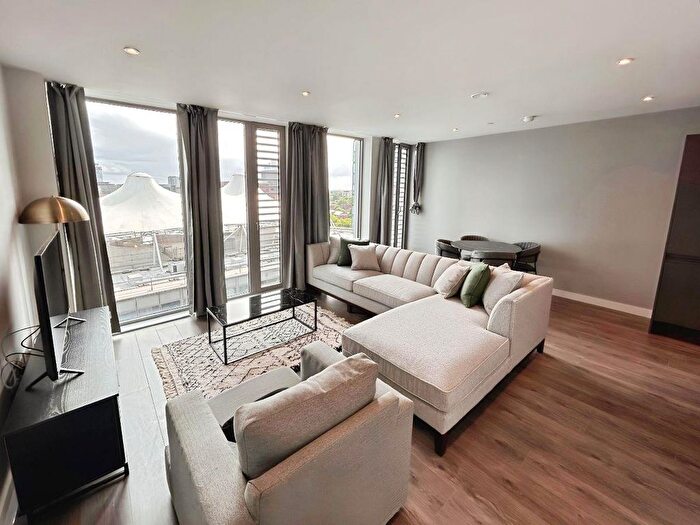 2 Bedroom Flat To Rent In Embankment Exchange, Salford, M3