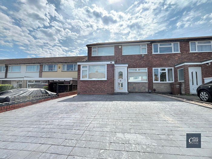 3 Bedroom Semi Detached House For Sale In Lowlands Avenue, Streetly, Sutton Coldfield, B74