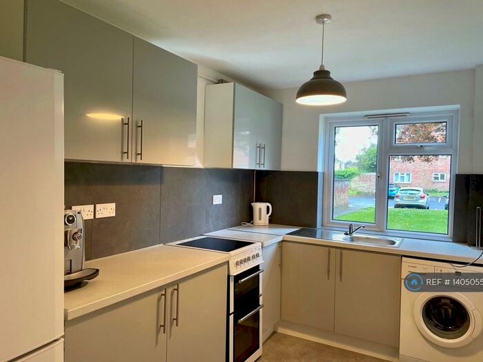 1 Bedroom Flat To Rent In Park Court, Loughborough, LE11