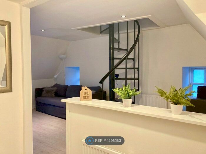 1 Bedroom Flat To Rent In Watergate, Perth, PH1