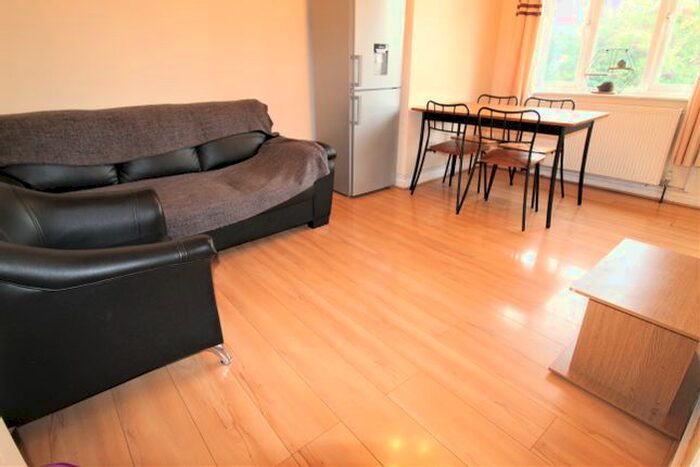 2 Bedroom Flat To Rent In Litchfield Gardens, London, NW10