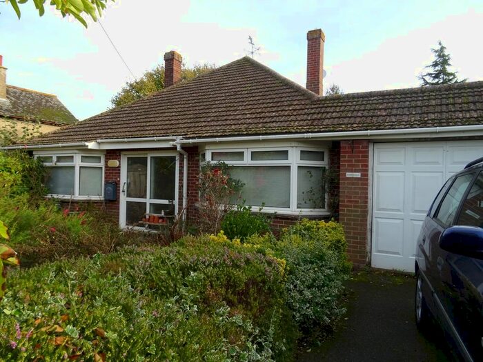 4 Bedroom Detached Bungalow For Sale In Canterbury Road, Wingham, CT3