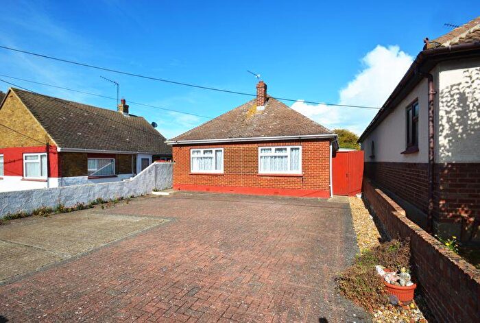 3 Bedroom Detached Bungalow For Sale In Holmside Avenue, Halfway, ME12