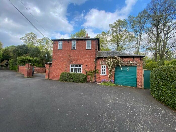 2 Bedroom Cottage To Rent In Old Church Road, Birmingham, B17