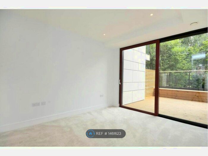2 Bedroom Flat To Rent In London, London, SW18