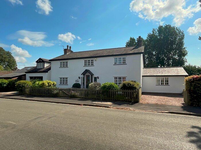 4 Bedroom Detached House For Sale In Liverpool Old Road, Tarleton, Preston, PR4