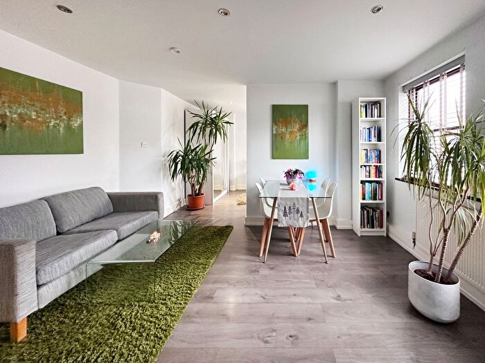 1 Bedroom Flat To Rent In Cowper Road, London, SW19