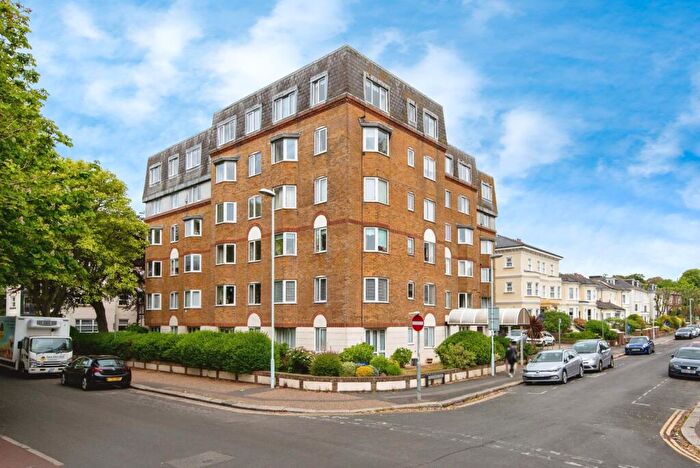 1 Bedroom Flat For Sale In Gratwicke Road, Worthing, West Sussex, BN11