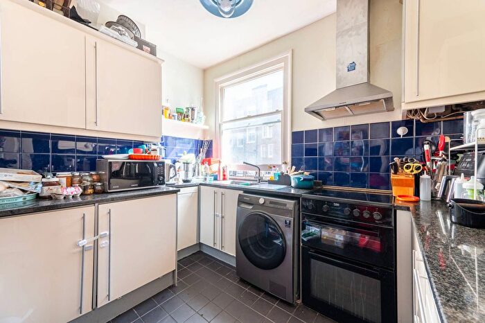 2 Bedroom Maisonette To Rent In St Marks Place, Notting Hill, London, W11