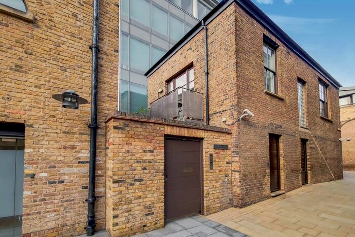 2 Bedroom Flat To Rent In Albion Walk, Regents Quarter, Kings Cross, London, N1