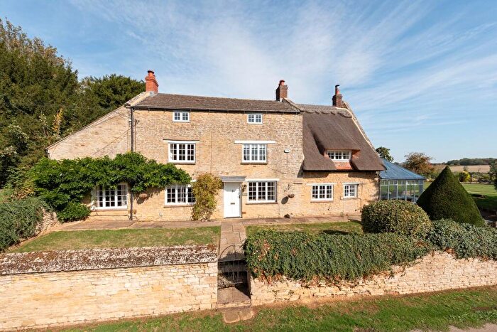 5 Bedroom Detached House For Sale In Church Lane, Farndish, Bedfordshire, NN29