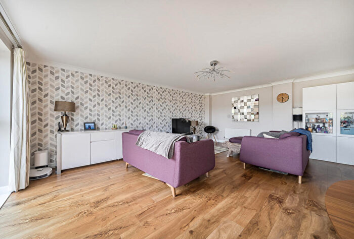 5 Bedroom Terraced House For Sale In Tydings Close, Long Ashton, Bristol, North Somerset, BS41