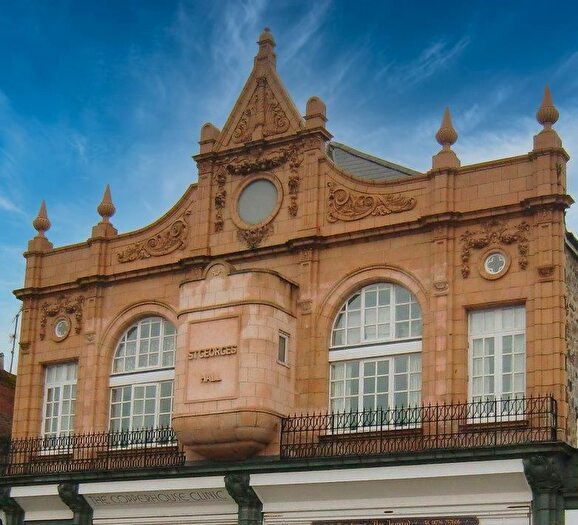 2 Bedroom Flat To Rent In Market Square, Hayle, TR27