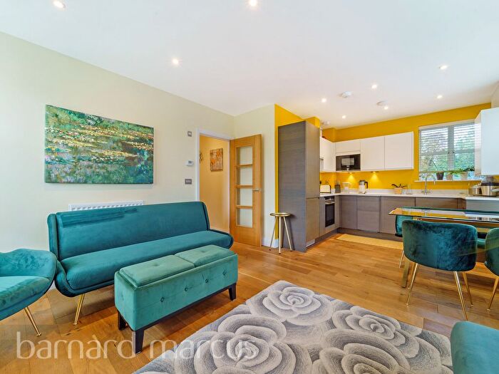 1 Bedroom Flat To Rent In Horticultural Place, London, W4