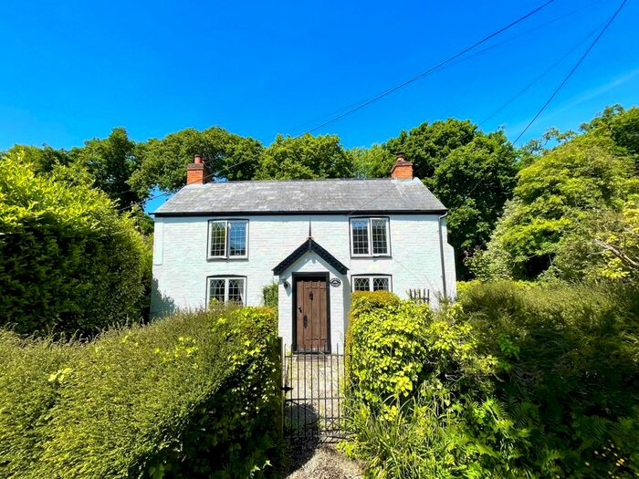 2 Bedroom Cottage To Rent In Cottagers Lane, Hordle, Lymington, Hampshire, SO41