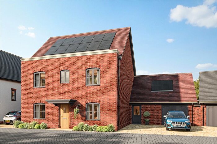 4 Bedroom Detached House For Sale In Brookwood Road, Petersfield, Hampshire, GU31