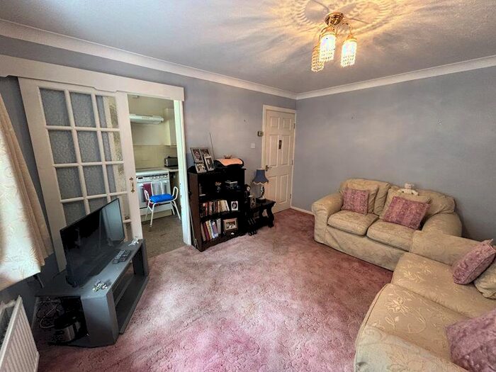 1 Bedroom Flat For Sale In Coed Coch Road, Old Colwyn, LL29